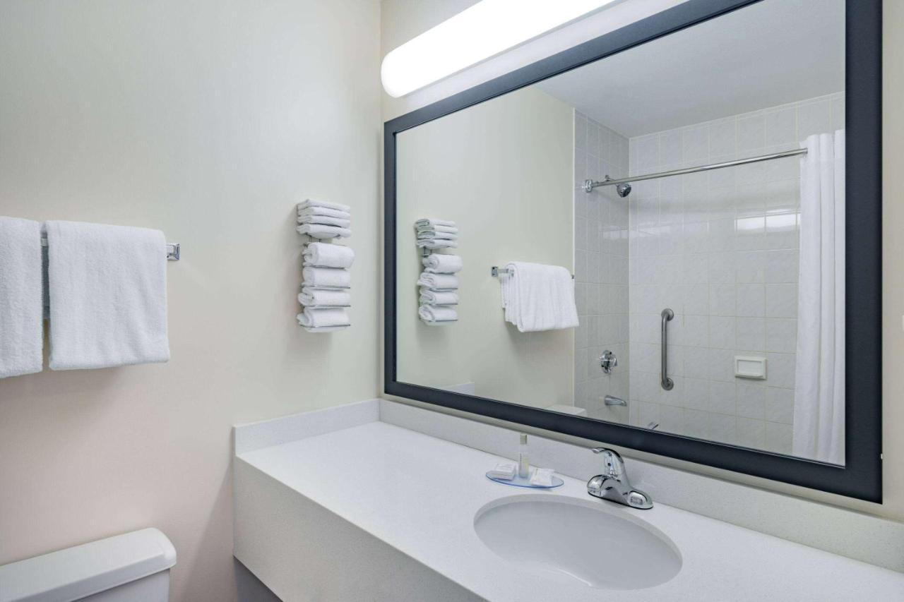 Travelodge By Wyndham Fort St John Fort St. John Extérieur photo